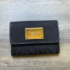 Michael Kors mini wallet